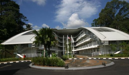 马来亚大学10