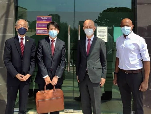 日本大使馆官员访问马来西亚理科大学